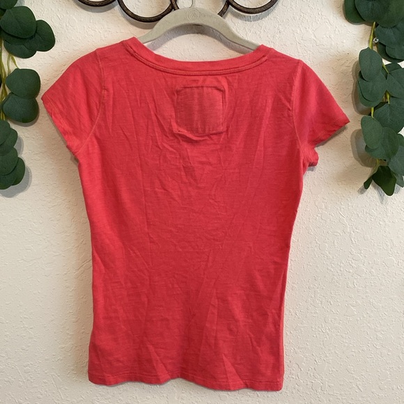SOLD❣️❣️Y2K Abercrombie & Fitch Pink V-Neck T-Shirt💕 - Picture 5 of 5